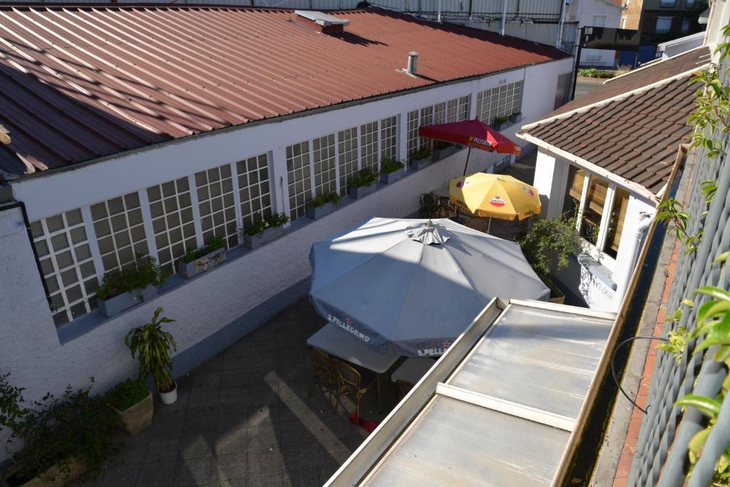 Le Cheval Noir Hotel Paris Pantin Bagian luar foto