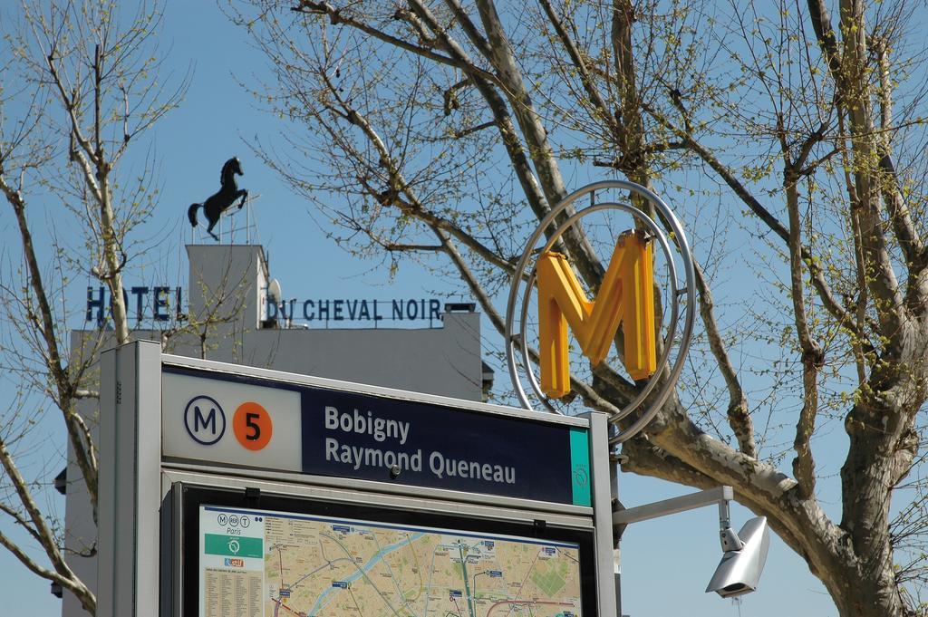 Le Cheval Noir Hotel Paris Pantin Bagian luar foto